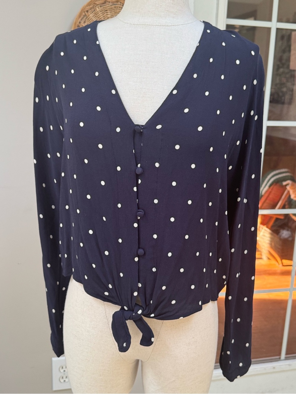 Rails Sloane Navy Polka Dot Tie Front Blouse ✨ Effortless Boho Crop Top M
